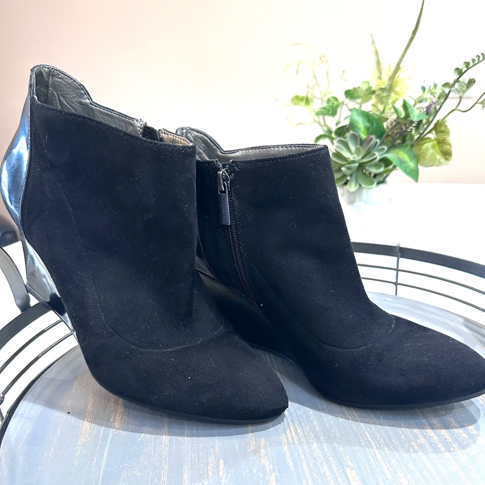 Bandolino Ankle Boots- Black Suede